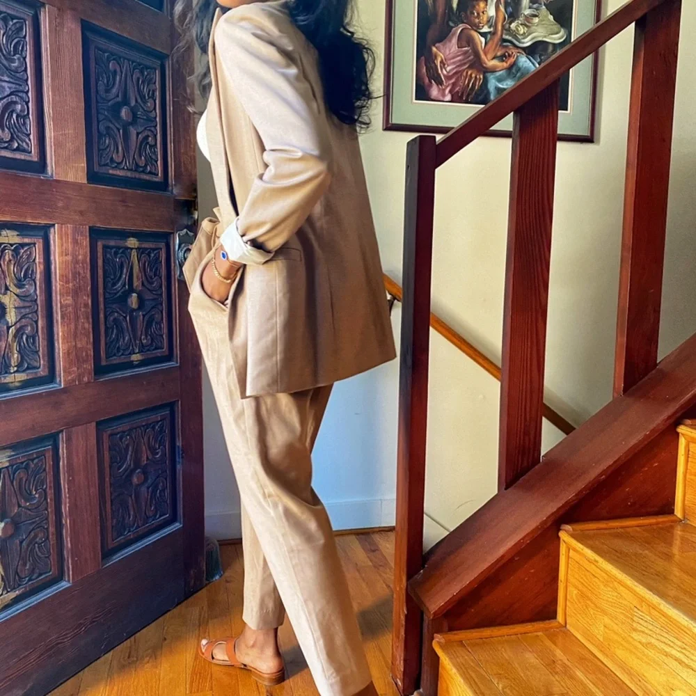 Spring/Summer Suit - Picture 3 of 7